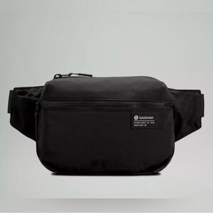 Lululemon Clean Lines Belt Bag 2L EUC